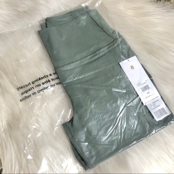 Spiritual Gangster || Tulum Legging - Picture 7 of 7